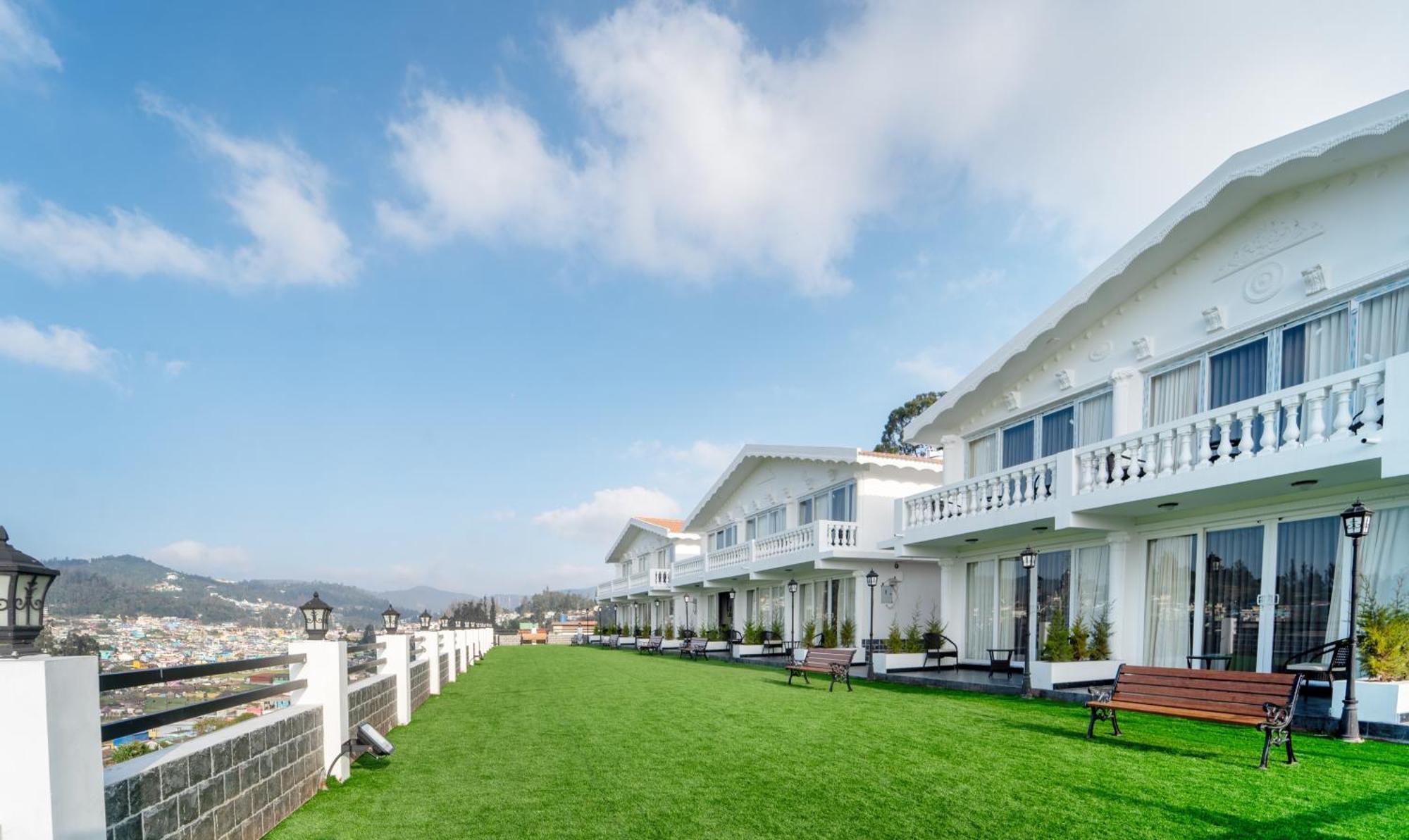 Treebo Skydale Premium Suites, 1500 Mtrs From Ooty Lake Esterno foto