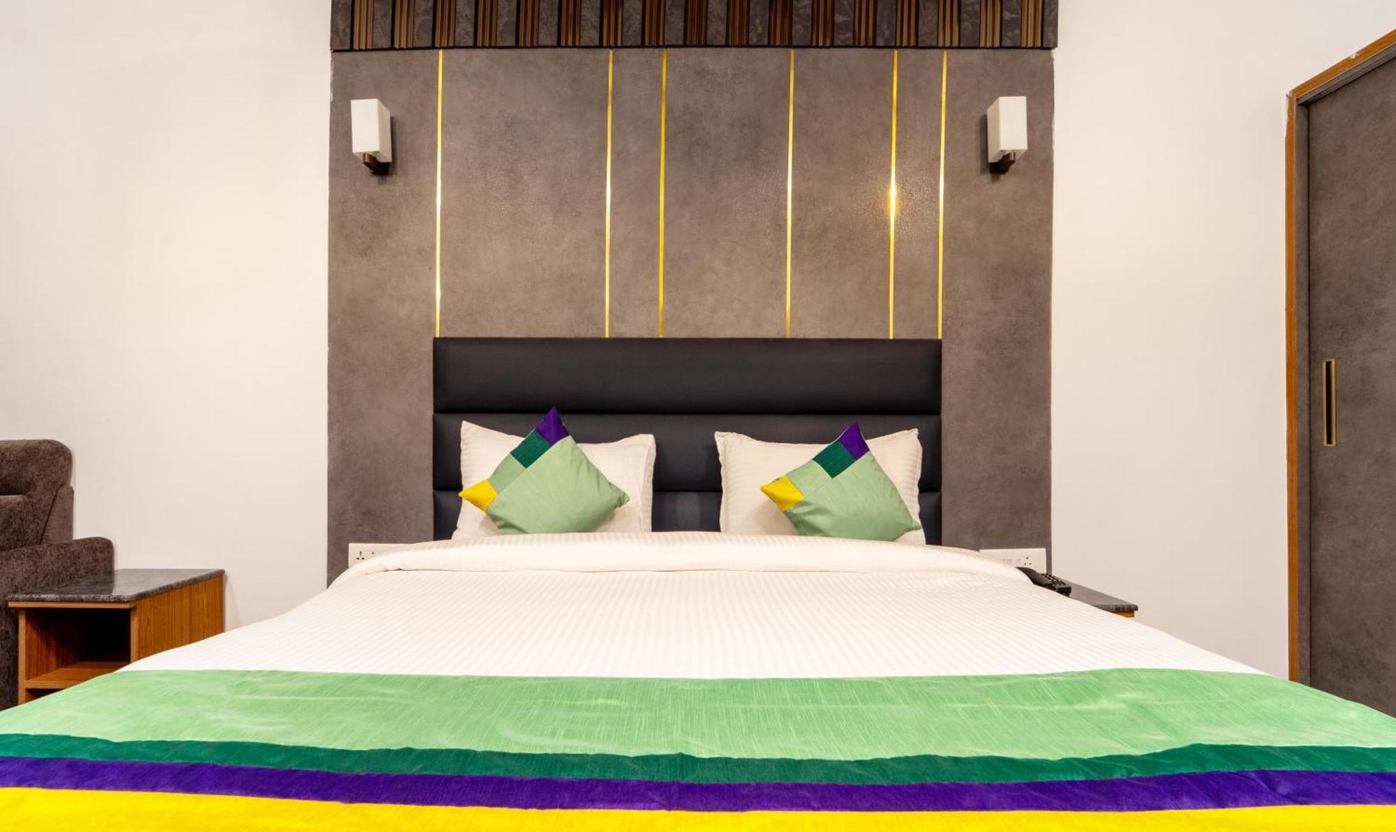 Treebo Skydale Premium Suites, 1500 Mtrs From Ooty Lake Esterno foto